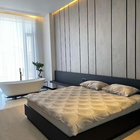 Luxury Penthouse Prishtina Lägenhet Pristina Exteriör bild