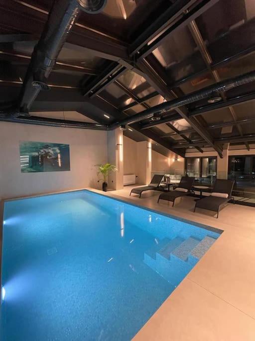 Luxury Penthouse Prishtina Lägenhet Pristina Exteriör bild