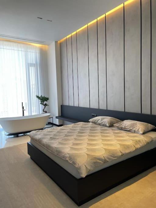 Luxury Penthouse Prishtina Lägenhet Pristina Exteriör bild